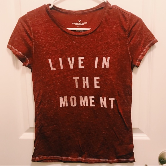 American Eagle “Live in the moment” Tee - Picture 1 of 2
